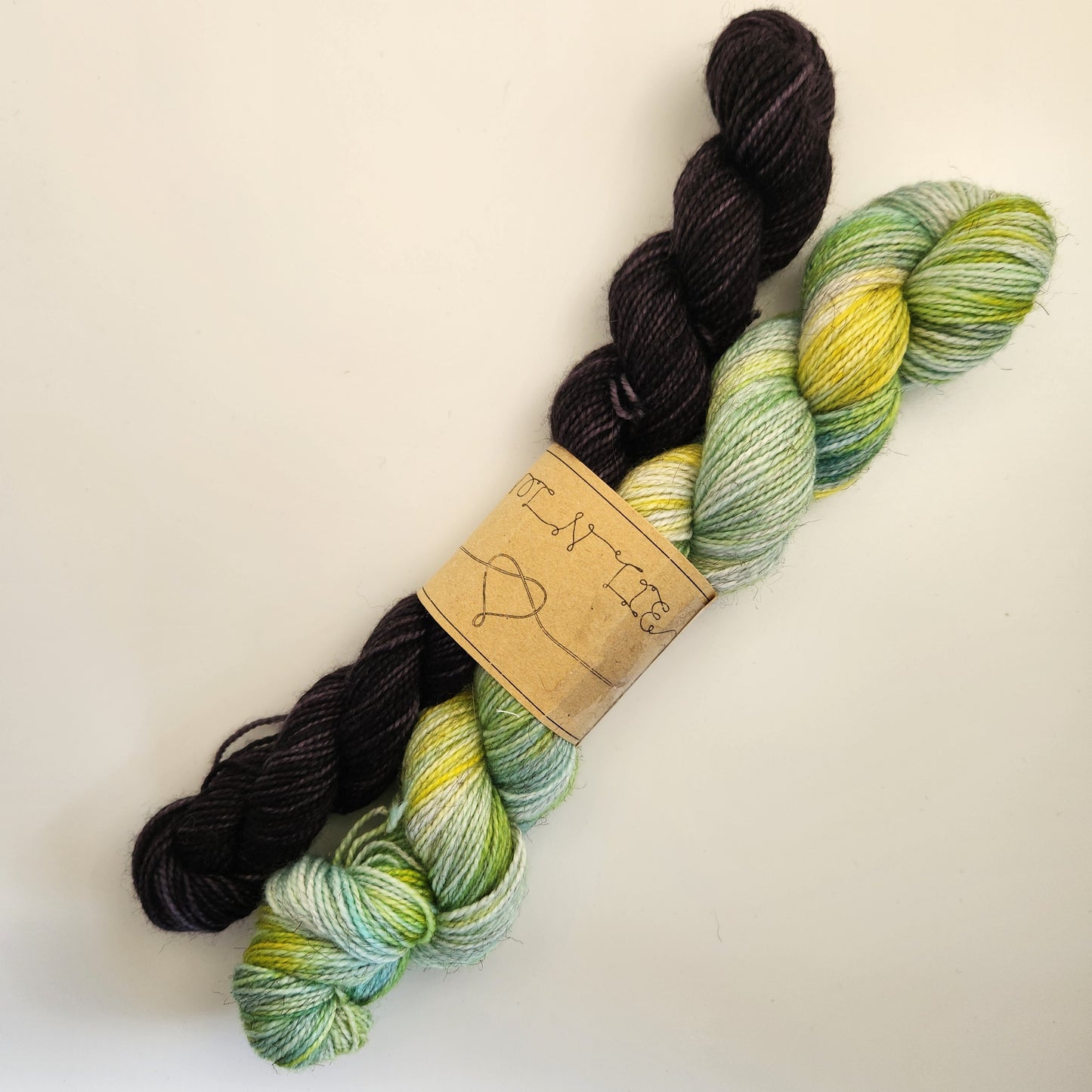 Yarn Combo - Underwing mitt +