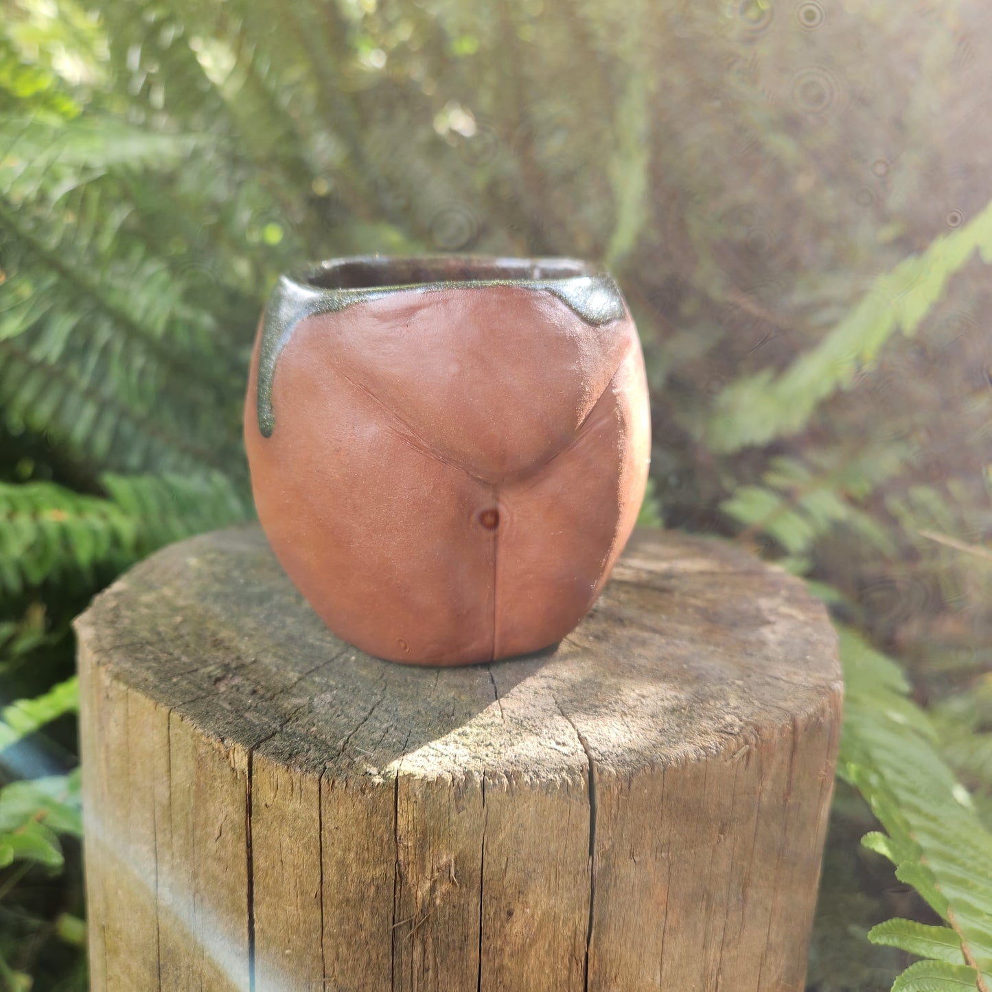 Handmade Ceramic Bum Mug - Selene