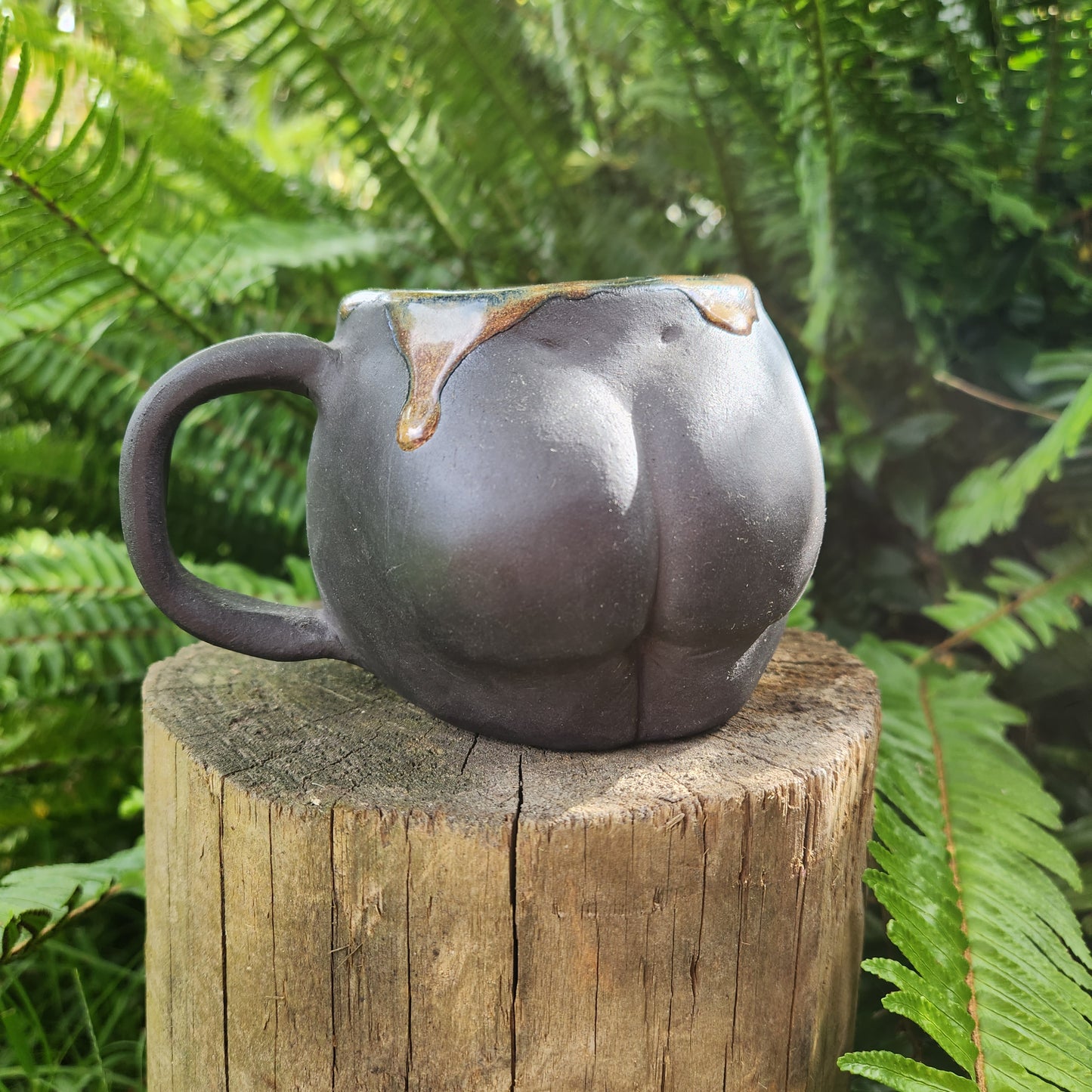 Handmade Ceramic Bum Mug - Harper
