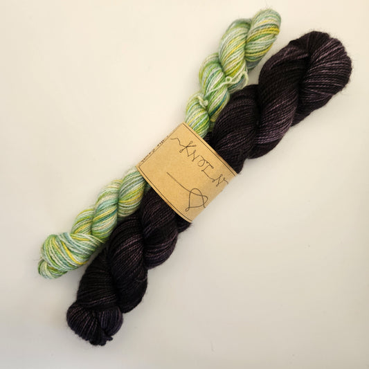 Yarn Combo - Underwing mitt +